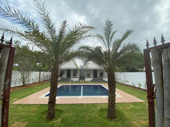 Hotel 16 Bedouin Hosūr Exterior foto